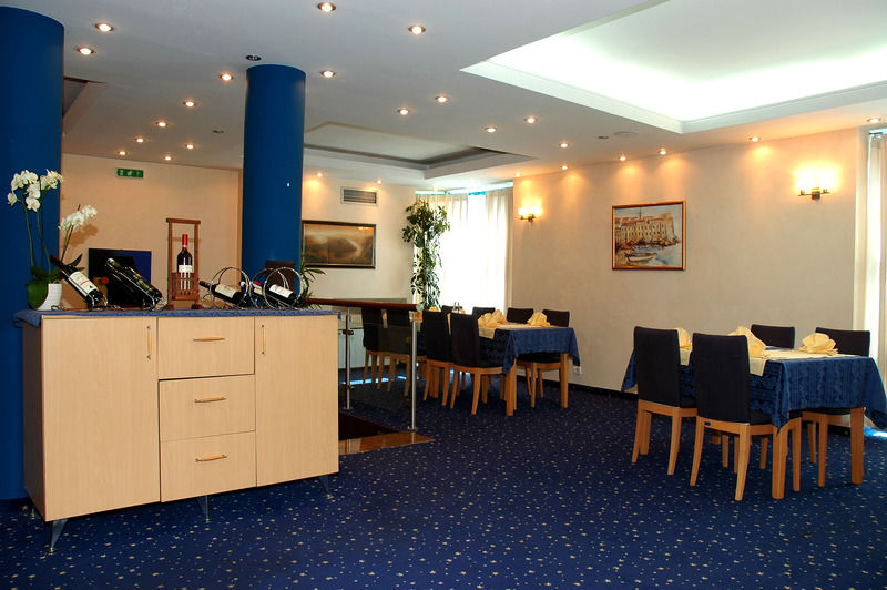 Hotel Blue Star Budva Exterior photo